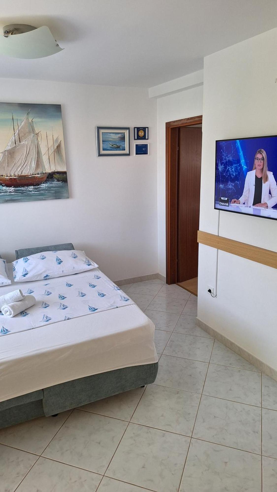 Apartmani I & J Seric Seget Vranjica Kültér fotó